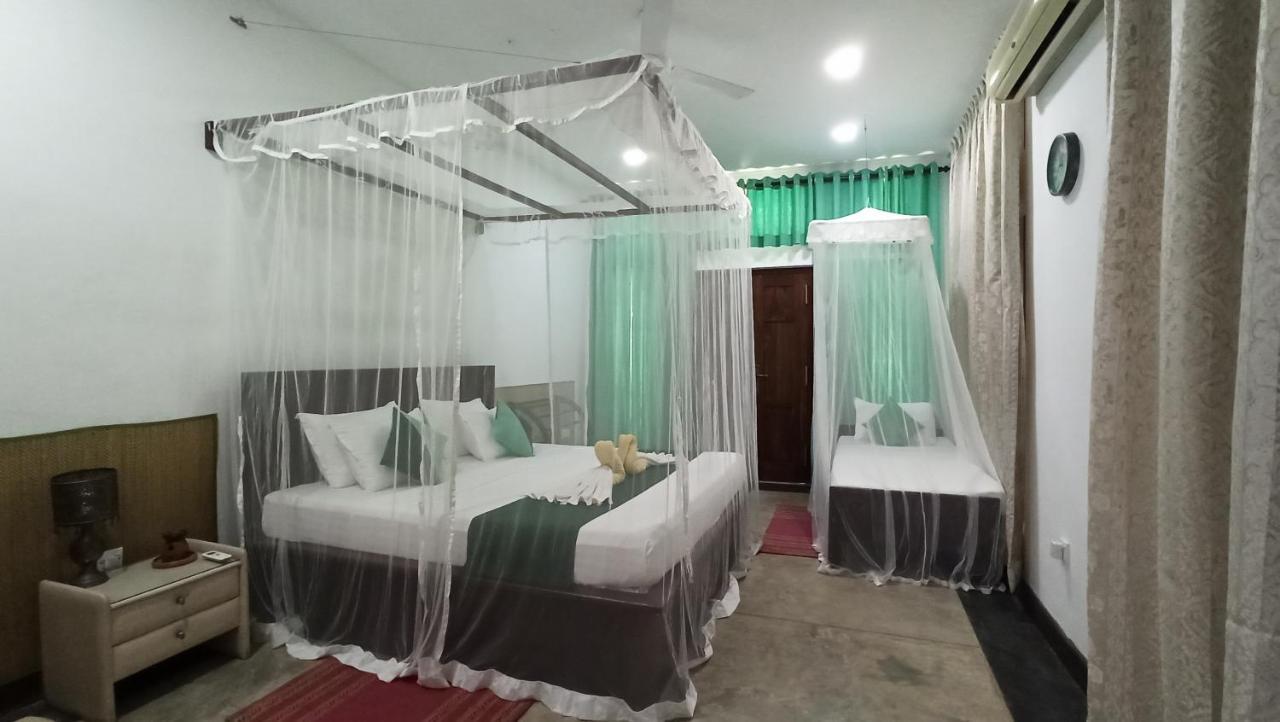 Butterfly Jewel Bed & Breakfast Unawatuna Exterior photo