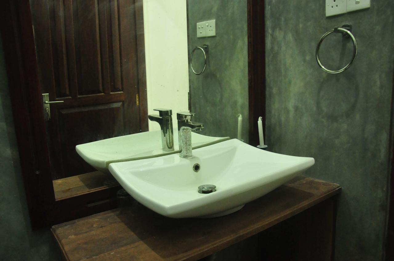 Butterfly Jewel Bed & Breakfast Unawatuna Exterior photo