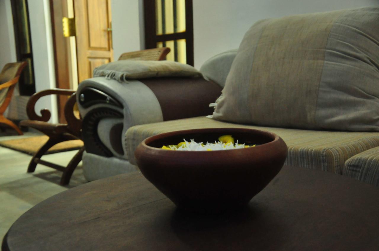 Butterfly Jewel Bed & Breakfast Unawatuna Exterior photo