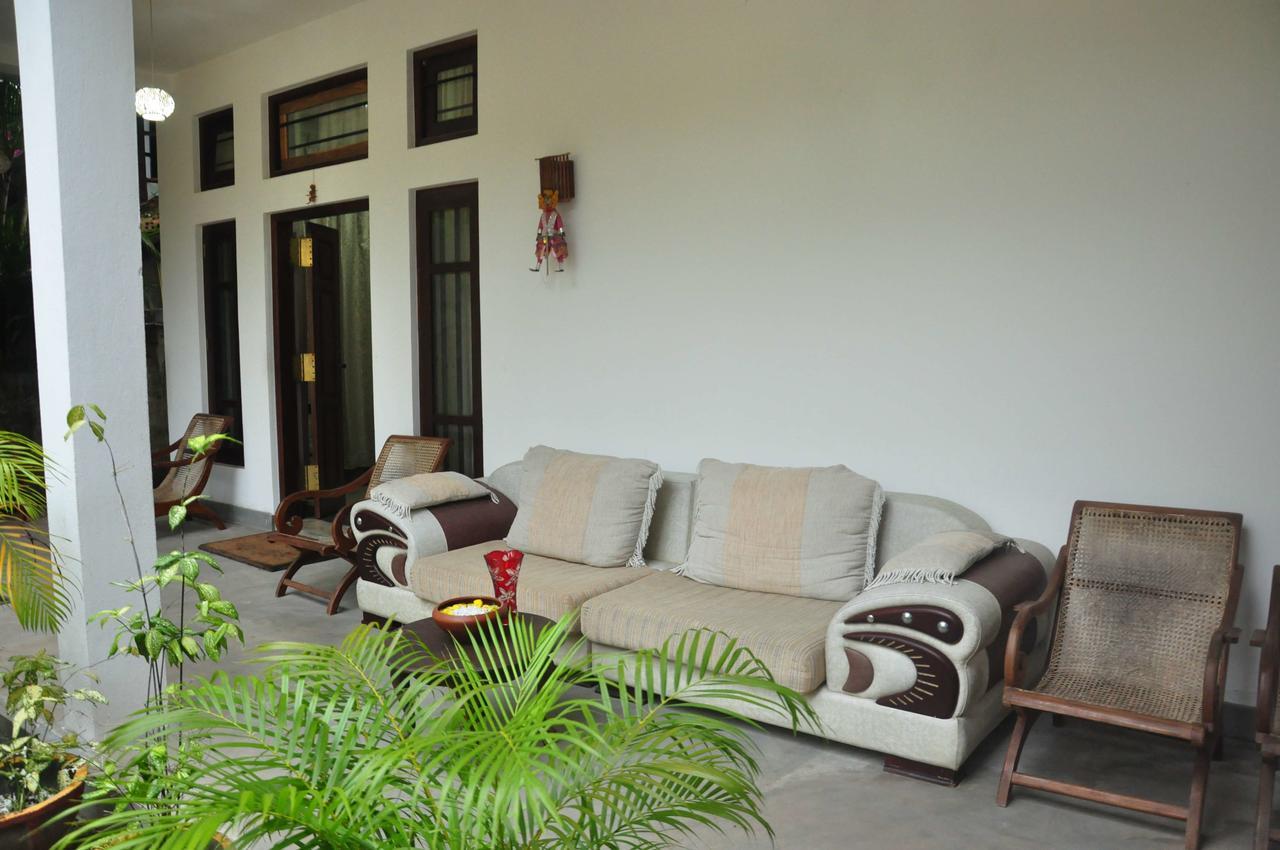 Butterfly Jewel Bed & Breakfast Unawatuna Exterior photo